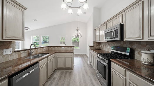 Conroe 1-story, 3-bed 32411 Golden Oak Park Lane-idx