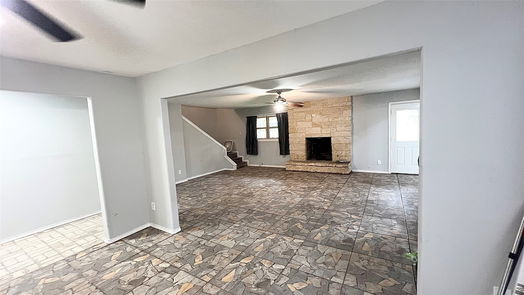 Conroe 2-story, 4-bed 803 Glen Hollow Drive-idx