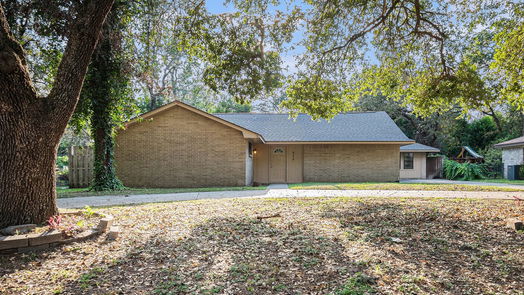 Conroe 1-story, 3-bed 628 Brook Hollow Drive-idx