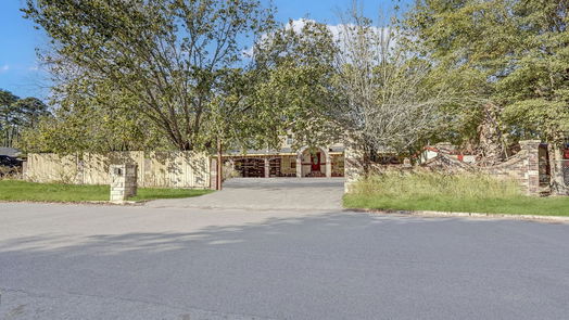 Conroe 1-story, 5-bed 10811 River Oaks Drive-idx