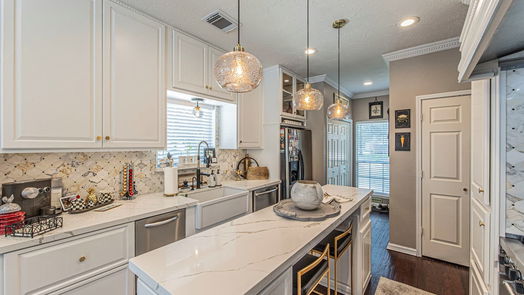 Oak Ridge North 2-story, 4-bed 28251 Nancy Lane-idx