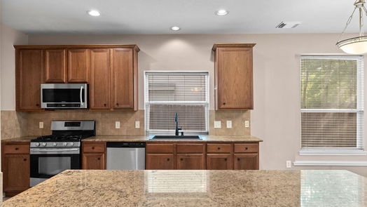 The Woodlands 2-story, 4-bed 14 Prairie Oak Drive-idx