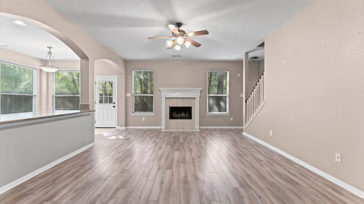 The Woodlands 2-story, 4-bed 14 Prairie Oak Drive-idx