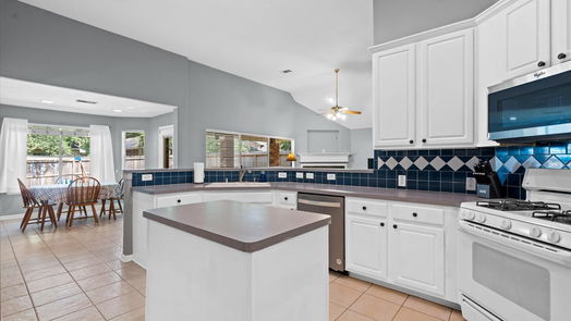 The Woodlands 1-story, 4-bed 39 N Misty Canyon Place-idx