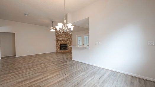 Conroe 1-story, 3-bed 415 E Little Oak Court-idx