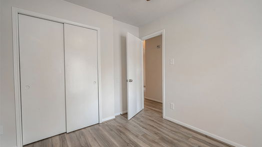 Conroe 1-story, 3-bed 415 E Little Oak Court-idx