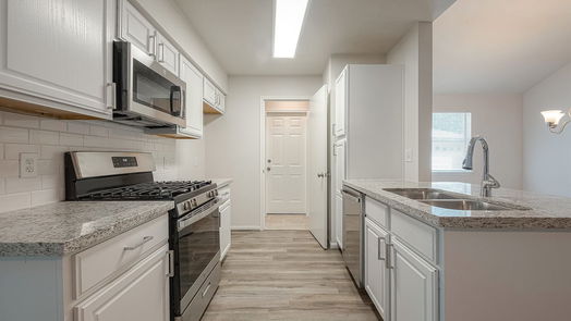 Conroe 1-story, 3-bed 415 E Little Oak Court-idx
