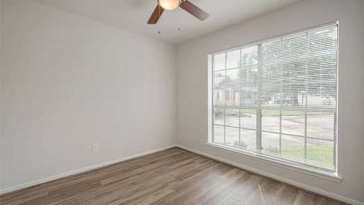 Conroe 1-story, 3-bed 415 E Little Oak Court-idx