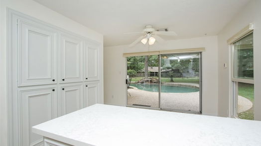 Spring 2-story, 3-bed 26615 Oak Hill Drive-idx