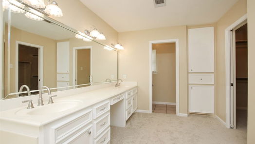 Spring 2-story, 3-bed 26615 Oak Hill Drive-idx