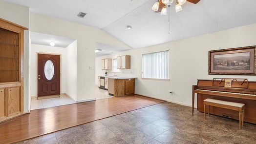 Spring 1-story, 3-bed 28927 Sedgefield Street-idx