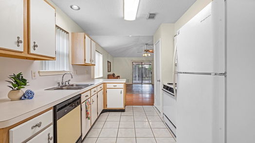 Spring 1-story, 3-bed 28927 Sedgefield Street-idx