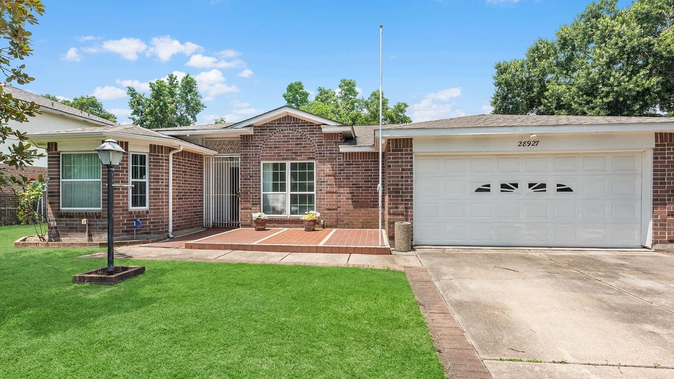 Spring 1-story, 3-bed 28927 Sedgefield Street-idx