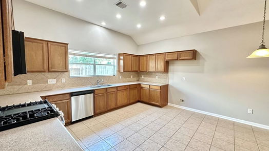 Spring 2-story, 4-bed 30307 Emerson Creek Drive-idx