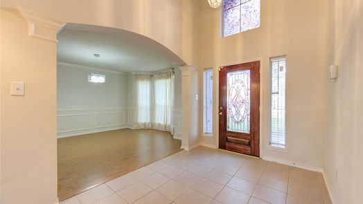 Spring 2-story, 5-bed 518 Anacacho Drive-idx