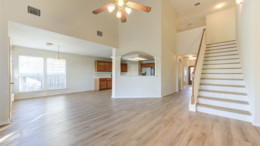 Spring 2-story, 5-bed 518 Anacacho Drive-idx