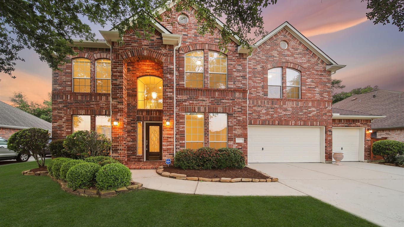 Spring 2-story, 5-bed 20207 Glen Lake Drive-idx