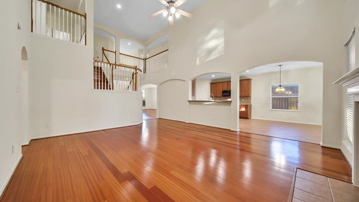 Spring 2-story, 5-bed 20207 Glen Lake Drive-idx