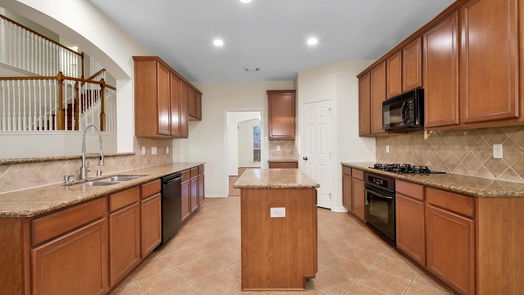 Spring 2-story, 5-bed 20207 Glen Lake Drive-idx