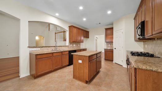 Spring 2-story, 5-bed 20207 Glen Lake Drive-idx