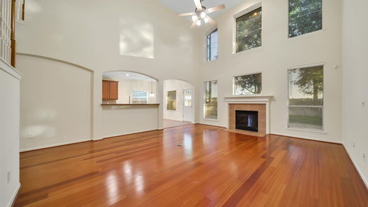 Spring 2-story, 5-bed 20207 Glen Lake Drive-idx