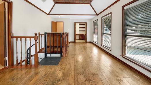 Spring 2-story, 4-bed 17310 Loring Lane-idx