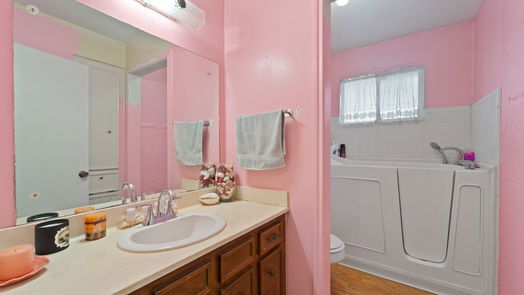Spring null-story, 3-bed 4826 Casemont Drive-idx