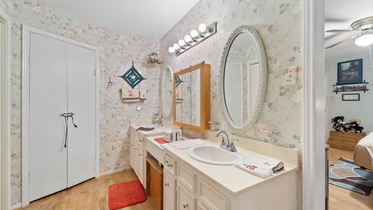 Spring null-story, 3-bed 4826 Casemont Drive-idx