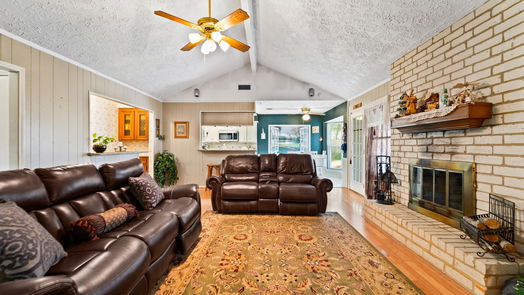 Spring null-story, 3-bed 4826 Casemont Drive-idx
