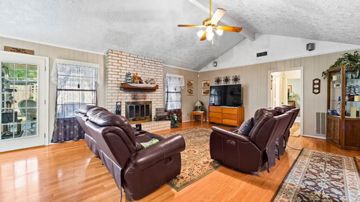 Spring null-story, 3-bed 4826 Casemont Drive-idx