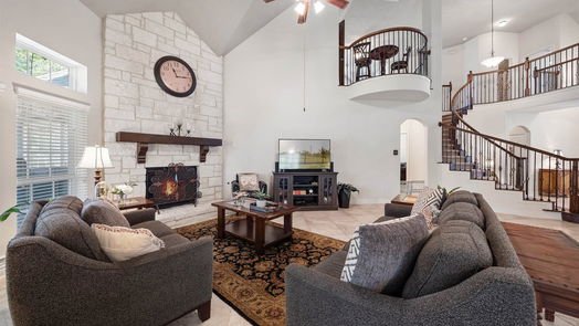 Spring 2-story, 5-bed 25235 Nichilo Drive-idx