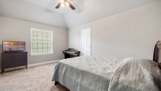 Spring 2-story, 5-bed 25235 Nichilo Drive-idx