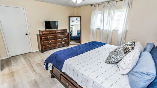 Spring 2-story, 4-bed 6118 Inway Drive-idx