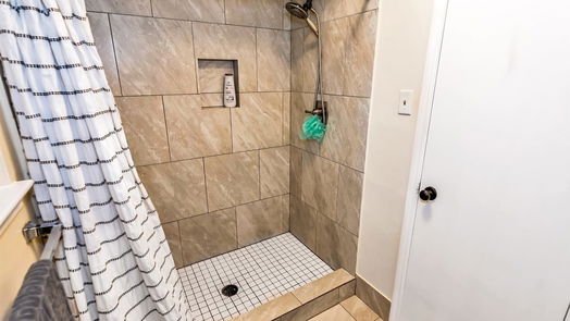Spring 2-story, 4-bed 6118 Inway Drive-idx