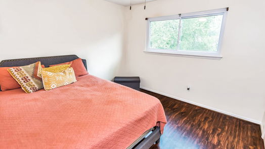 Spring 2-story, 4-bed 6118 Inway Drive-idx