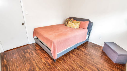 Spring 2-story, 4-bed 6118 Inway Drive-idx