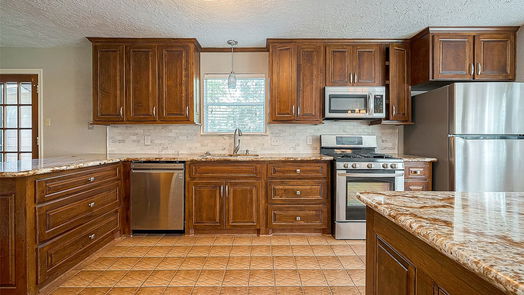 Spring 2-story, 4-bed 7818 Stonehaven Drive-idx