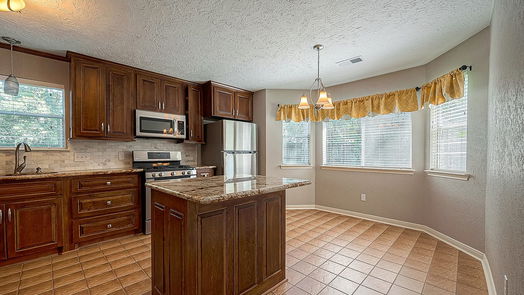 Spring 2-story, 4-bed 7818 Stonehaven Drive-idx