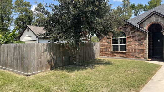 Houston 1-story, 3-bed 6051 Woodview Drive-idx