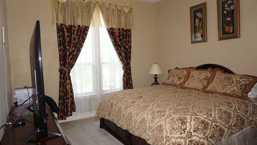 Humble 2-story, 5-bed 7431 Aurelia Mist Lane-idx