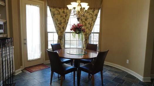 Humble 2-story, 5-bed 7431 Aurelia Mist Lane-idx