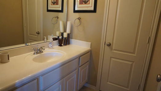 Humble 2-story, 5-bed 7431 Aurelia Mist Lane-idx