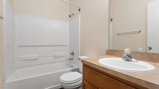 Humble 1-story, 3-bed 2031 Wooded Oaks Drive-idx