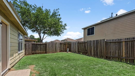 Humble 1-story, 3-bed 2031 Wooded Oaks Drive-idx