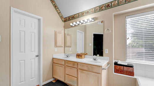 Humble 2-story, 5-bed 2915 Killdeer Lane-idx