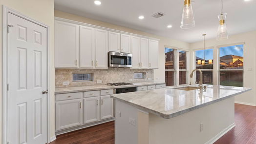 Humble 2-story, 5-bed 9730 Carina Forest Court-idx