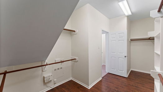 Humble 2-story, 5-bed 9730 Carina Forest Court-idx