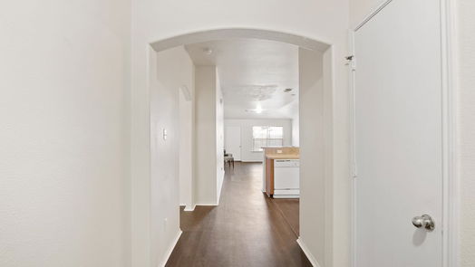 Humble 1-story, 3-bed 2031 Wooded Oaks Drive-idx