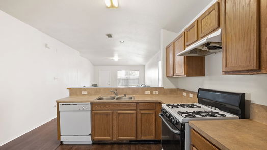 Humble 1-story, 3-bed 2031 Wooded Oaks Drive-idx