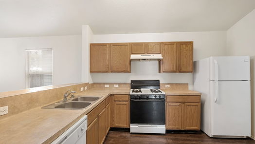 Humble 1-story, 3-bed 2031 Wooded Oaks Drive-idx